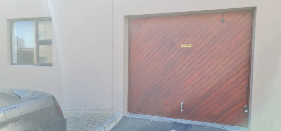 2 Bedroom Property for Sale in Parklands Western Cape